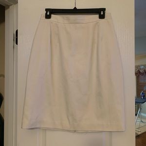 Worthington cream color skirt